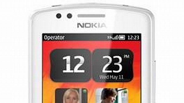 nokia 700 1ghz islemcili ve symbian