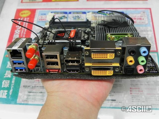 Zotac entegre GeForce GT 430 GPU'suna sahip mini anakartını satışa sundu