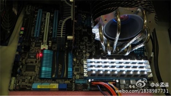 Apacer beyaz PCB ve beyaz LED'li DDR3 bellek modülleri hazırladı