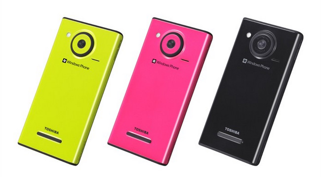 Windows Phone Mango işletim sistemli Fujitsu Toshiba IS12T'nin fiyatı belli oldu