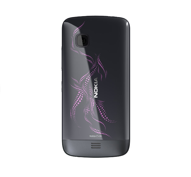 Nokia'dan Symbian v9.4 işletim sistemli ve dokunmatik ekranlı telefon: C5-06