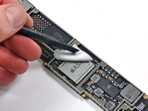 Yeni iPad modeli de iFixit masasına konuk oldu