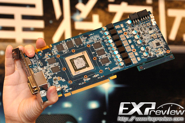 Galaxy 4GB GDDR5 bellekli GeForce GTX 680 modelini gösterdi