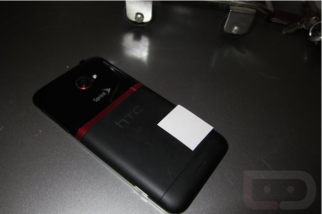 Resmi tanıtım öncesi HTC Evo One'ın fotoğrafları paylaşıldı