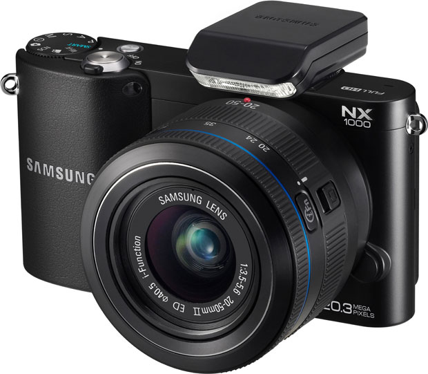 Samsung'dan Wi-Fi destekli üç yeni aynasız kamera: NX20, NX210 ve NX1000