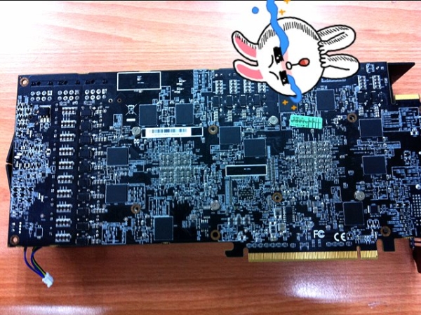 PowerColor'dan GeForce GTX 690'a rakip: Çift GPU'lu Radeon HD 7970 X2 Devil 13