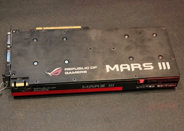 Asus'dan 8GB bellekli GeForce GTX 680 X2: ROG Mars III