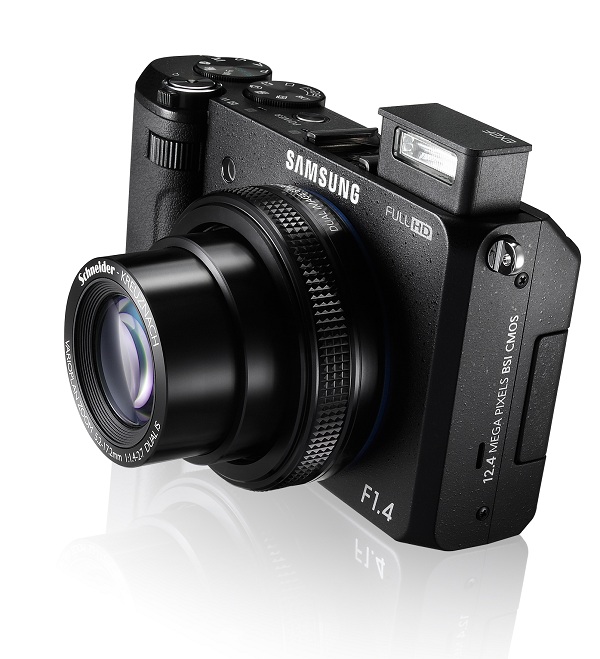 Samsung'dan daha gelişmiş Smart Camera; F1.4 lensli EX2F