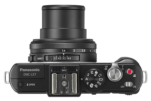 Panasonic'ten 1/1.7-inç sensörlü ve f/1.4 diyaframlı dijital kamera: DMC-LX7
