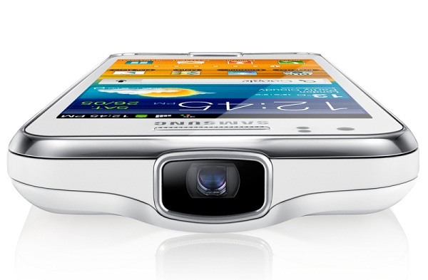 Beyaz renkli Samsung Galaxy Beam ortaya çıktı