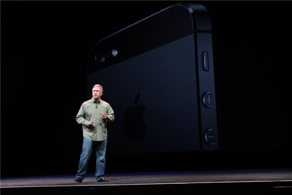 Apple iPhone 5 resmen tanıtıldı