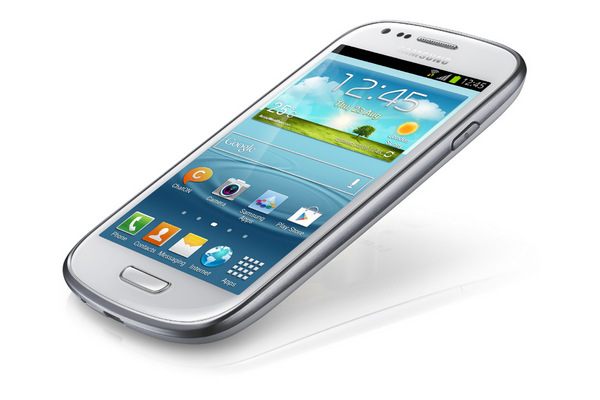 Samsung Galaxy S III Mini için İngiltere'de ön sipariş alımları başladı