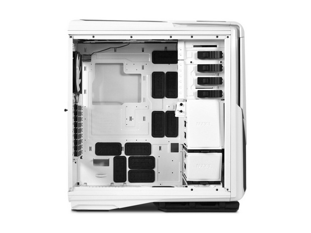 NZXT, şık tasarımlı full tower bilgisayar kasası Phantom 820'yi duyurdu