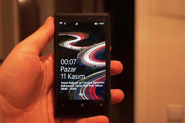 Nokia Lumia 920'nin Türkiye satış fiyatı belli oldu