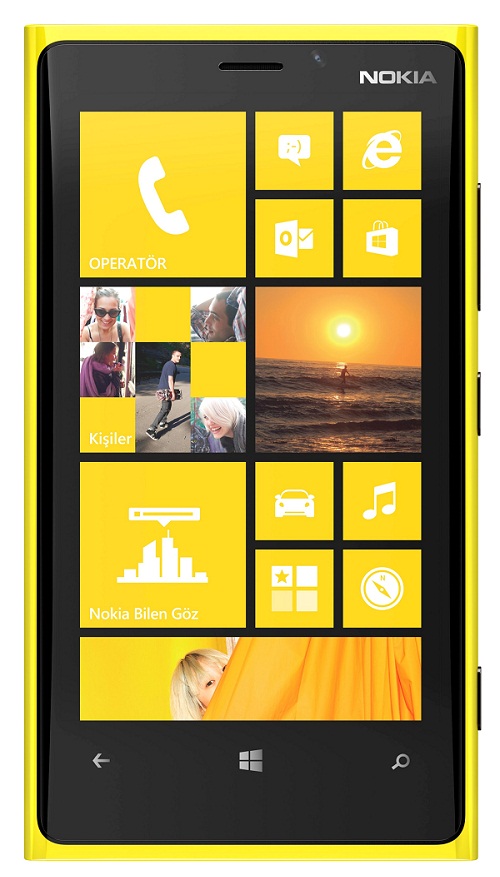 Lumia 920 ve Lumia 820 modelleri ülkemizde resmi olarak tanıtıldı