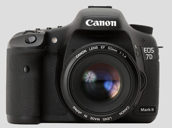 Canon 7D Mark 2 hakkında ilk billgiler gelmeye başladı