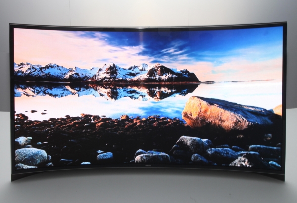 CES 2013: Samsung, dünyanın ilk kavisli OLED televizyonunu sergiledi