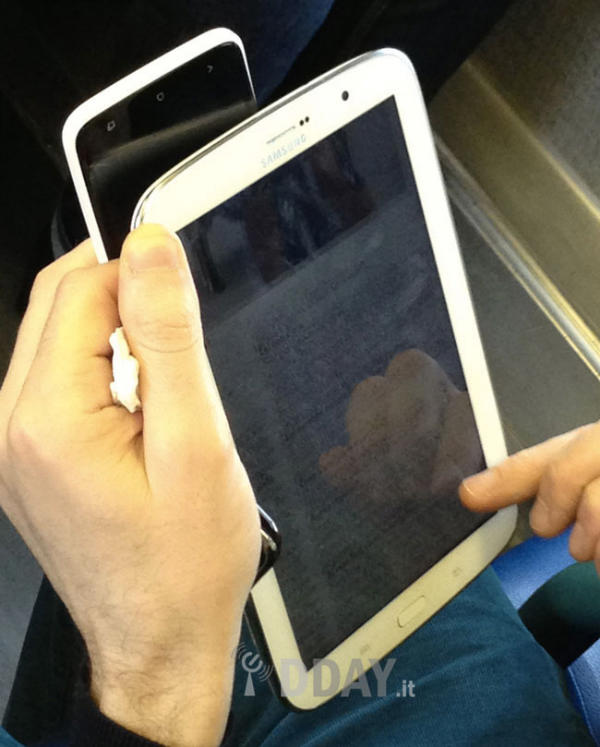 iPad mini'nin rakibi ortaya çıktı: İşte Samsung Galaxy Note 8.0