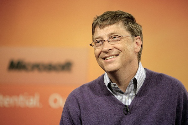 Bill Gates'e göre, Windows 8 ve Surface tablet iyi iş çıkartıyor
