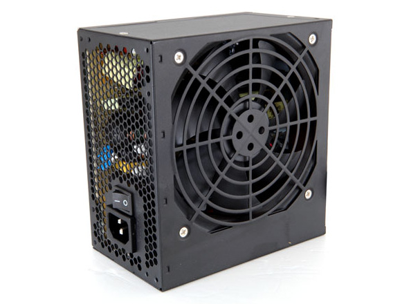 FSP'den 80+ Silver sertifikalı Raider serisi 650W ve 750W'lık güç kaynakları