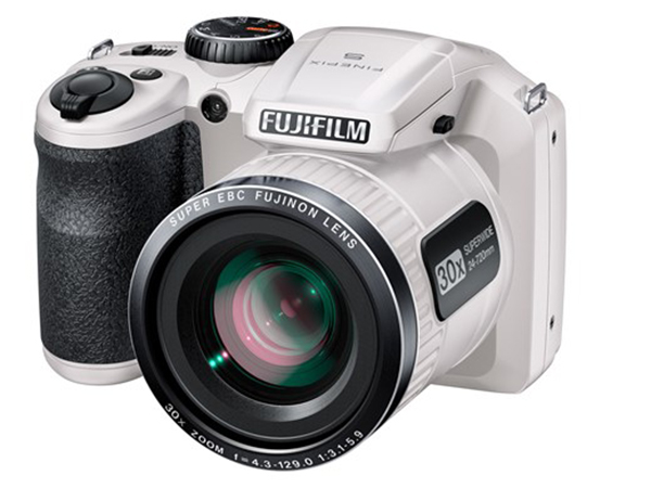Fujifilm'den kompakt ve SLR benzeri yeni fotoğraf makineleri