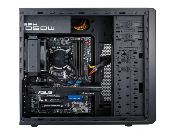 Cooler Master'dan yeni bilgisayar kasası: CM Force 500