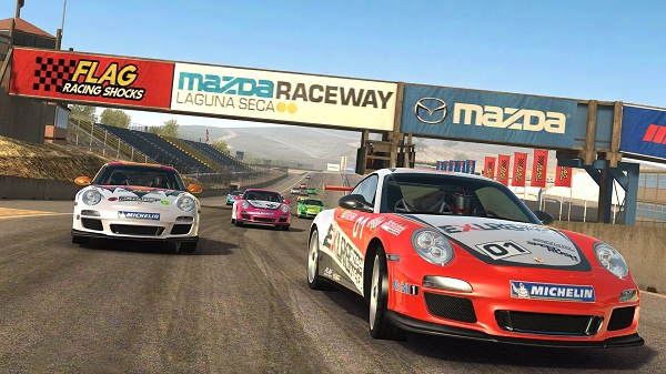 Real Racing 3, şubat ayının sonunda mobil oyuncular ile buluşacak