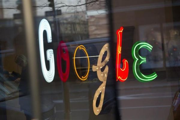 Avrupa Birliği, geçen yıl hizmetlerinin kullanım sözleşmesini değiştiren Google'a karşı harekete geçiyor