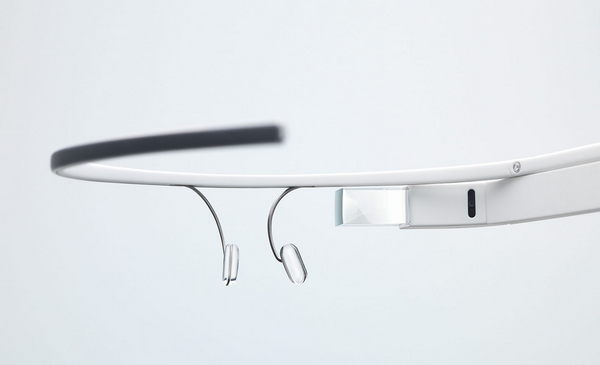 Google Glass, hücresel ağ bağlantısını bağlandığı telefonlardan alabilecek 