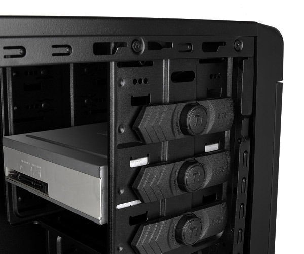 Thermaltake, mid-tower bilgisayar kasası Urban S21'i tanıttı