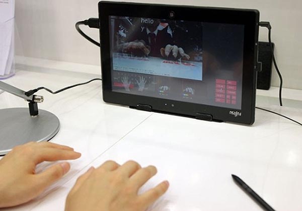 Fujitsu'nun sanal tablet klavye prototipi ortaya çıktı