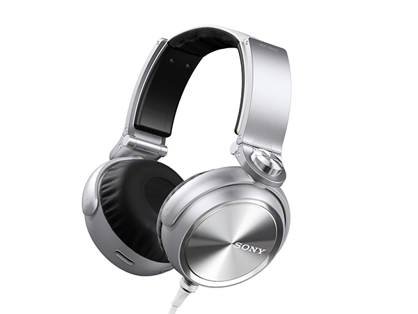 Sony'den alüminyum gövde yapısına sahip yeni MDR-XB910 kulaklık modeli