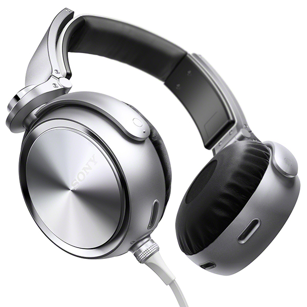 Sony'den alüminyum gövde yapısına sahip yeni MDR-XB910 kulaklık modeli