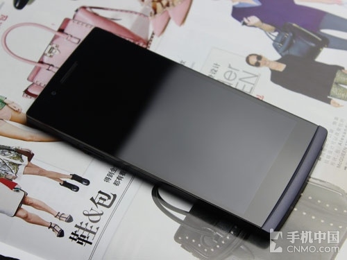 5-inç Full HD ekranlı Oppo Find 5'a siyah renk seçeneği eklendi