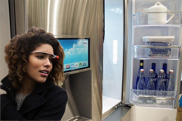 Google'ın yeni patent başvurusu Google Glass ile kontrol edilebilen ev eşyalarını öngörüyor