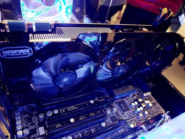 Gigabyte özel tasarımlı GeForce GTX  Titan modelini hazırlıyor