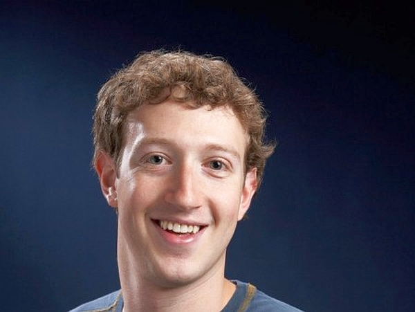 Mark Zuckerberg, Facebook Home uygulaması için kamera karşısına geçti