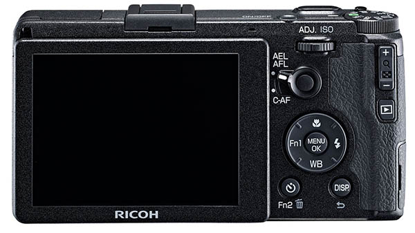 Pentax Ricoh'tan beklenen APS-C kompakt fotoğraf makinesi GR resmileşti