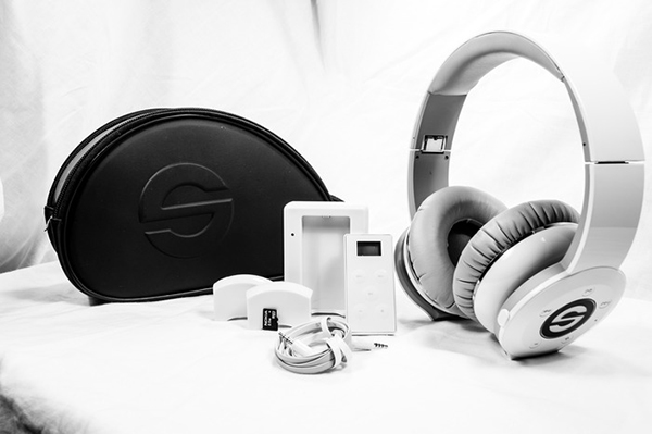 Üst düzey kablosuz kulaklık deneyimi için hazırlanmış, 'Stadium Headphones'