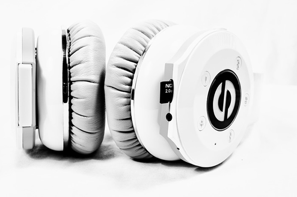 Üst düzey kablosuz kulaklık deneyimi için hazırlanmış, 'Stadium Headphones'