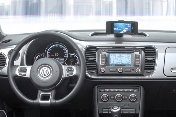 Volkswagen, iPhone entegrasyonuna sahip iBeetle modelini duyurdu