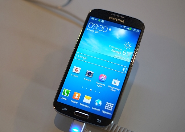 Samsung: Galaxy S4'ün hangi işlemciyi kullandığının önemi yok
