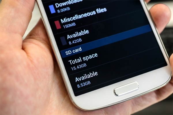 Samsung : Galaxy S4'te en iyi tecrübe için microSD yeterli
