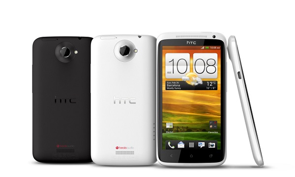 BlinkFeed ve Zoe özellikleri HTC One X'e geliyor