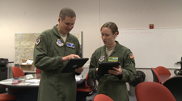 ABD Hava Kuvvetleri, iPad kullanımı sayesinde 50 milyon dolar tasarruf hedefliyor