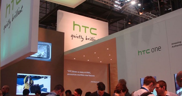 HTC'de yaprak dökümü sürüyor