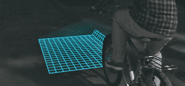 Lumigrids, LED projektör sistemi ile gece bisiklet kullanan kişilere yardım ediyor