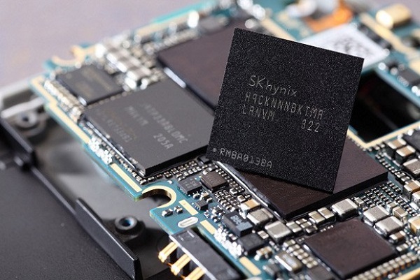 SK Hynix, 4GB boyutunda mobil cihazlar için dünyanın ilk LPDDR3 belleklerini geliştirdiğini duyurdu