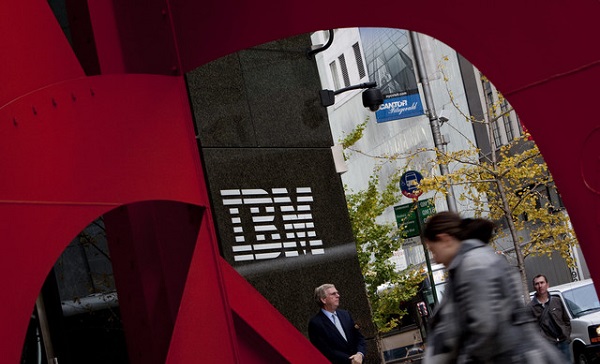 IBM yeniden yapılanma gereği yaklaşık 8000 kişiyi işten çıkaracak