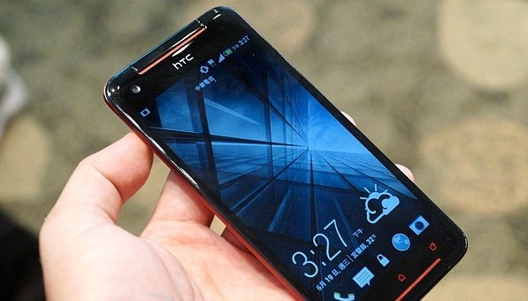 Snapdragon 600'lü HTC Butterfly S resmi olarak tanıtıldı